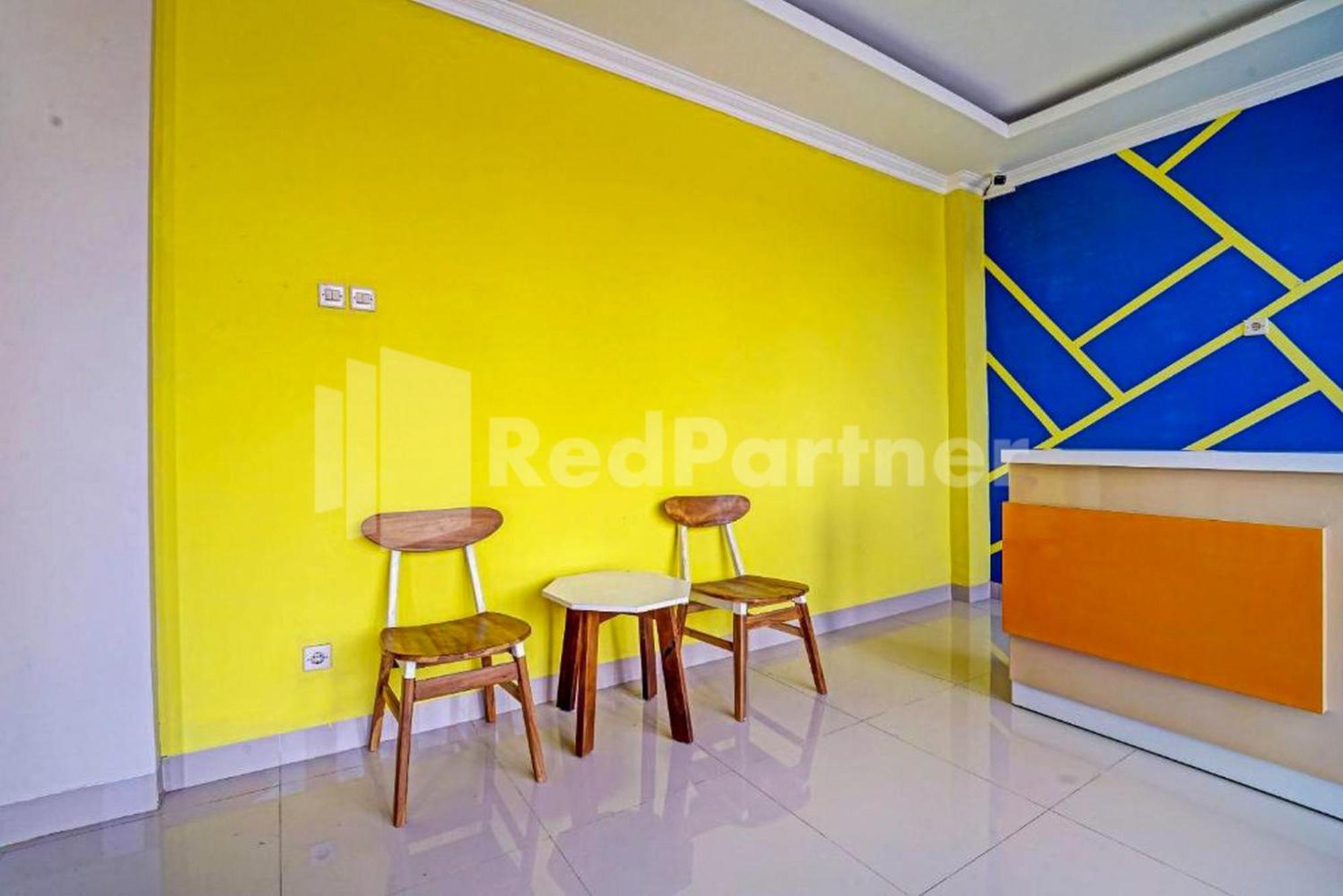 Hotel Andono Near Yia Mitra Reddoorz Temon Exterior photo