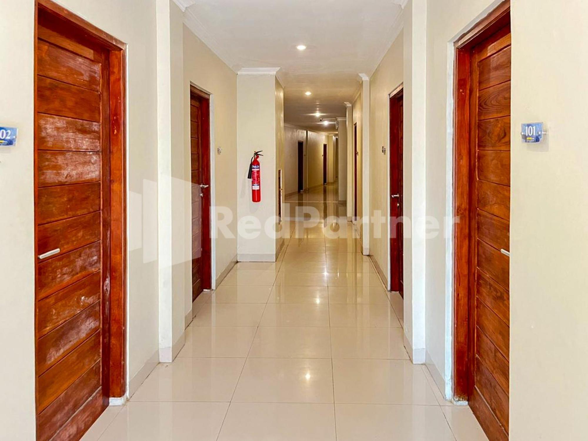 Hotel Andono Near Yia Mitra Reddoorz Temon Exterior photo